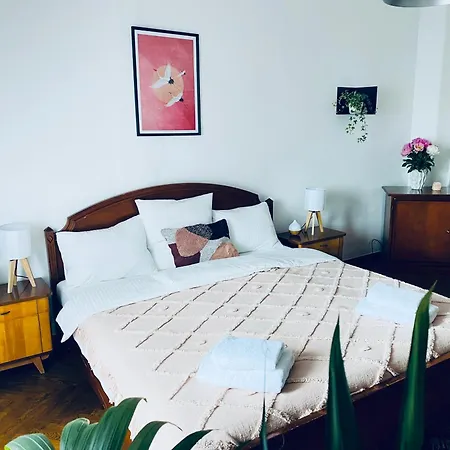Serenity With Castle & River Views 卢布尔雅那